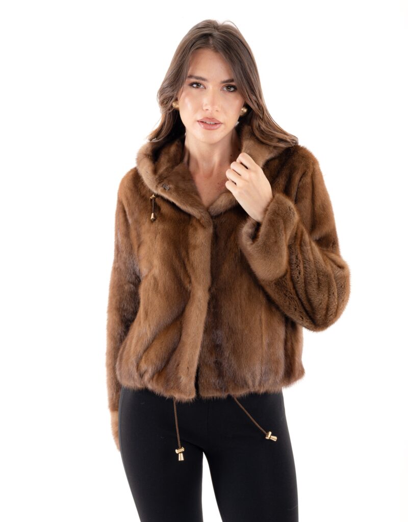 Modello Laura collo cappuccio Demi buff