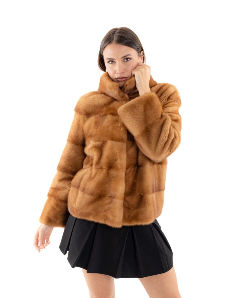 Modello Tonia gold collo pistagna